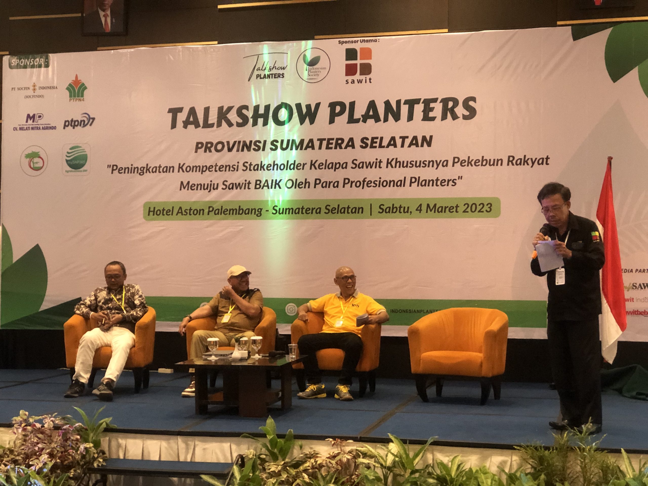 Peningkatan Kompetensi Stakeholder Kelapa Sawit khususnya Pekebun Rakyat Menuju Sawit Baik oleh Para Profesional Planters Bersama Owner CV. Masena Bapak Edwin Wibowo